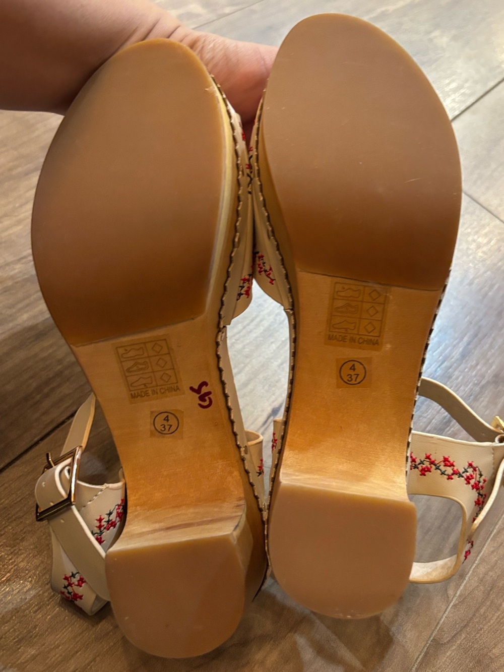 Retro Wooden Embroidered Flower Heels Dancing Days Retro Modcloth US 6.5 - Picture 5 of 14